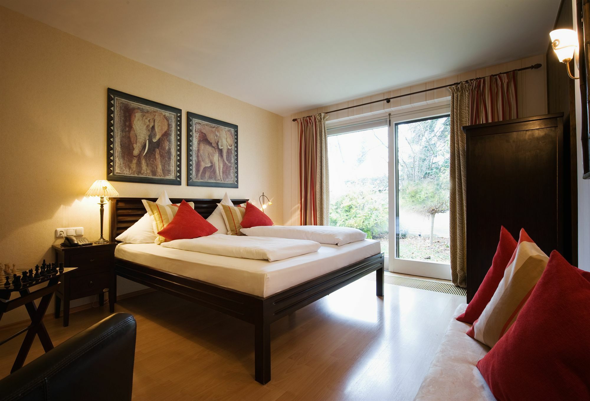 Villa Mittermeier, Hotellerie & Restaurant روتنبورغ أوب در تاوبر المظهر الخارجي الصورة